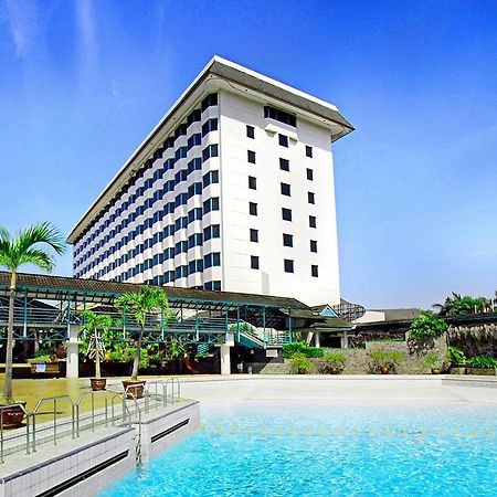 Horison Ultima Bandung Hotell Exteriör bild