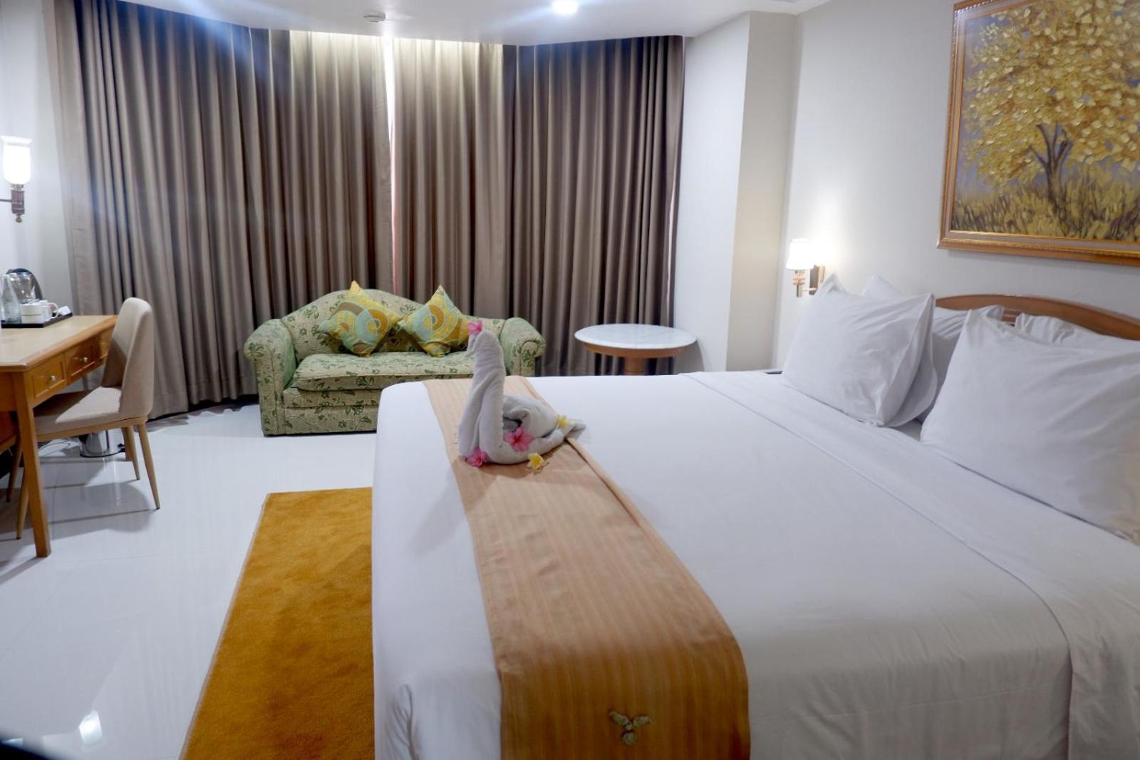Horison Ultima Bandung Hotell Exteriör bild