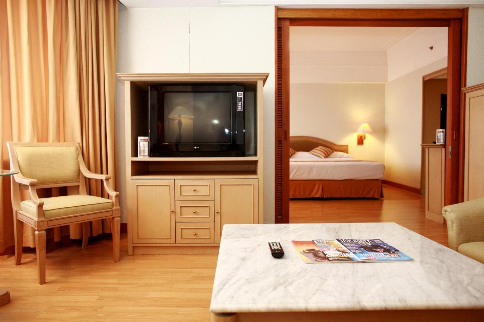 Horison Ultima Bandung Hotell Exteriör bild